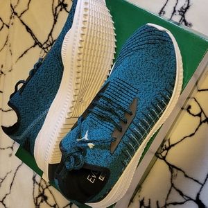 Puma Evo knit sz 10